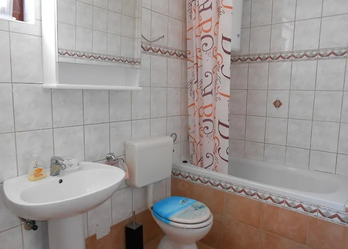 By The Sea - 15566 아파트